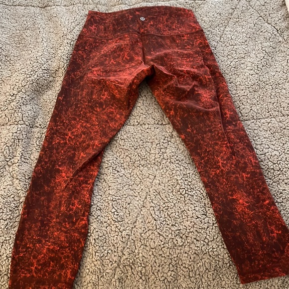 Lululemon Wunder Trains - Picture 2 of 4